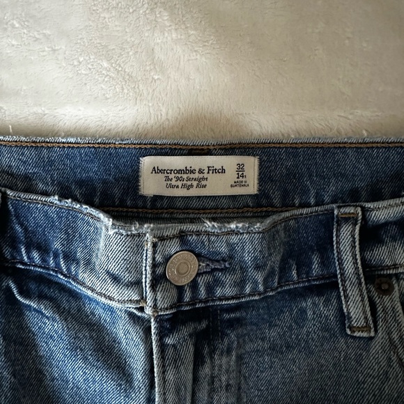 Ultra High Rise 90s Straight Jean - Picture 3 of 5